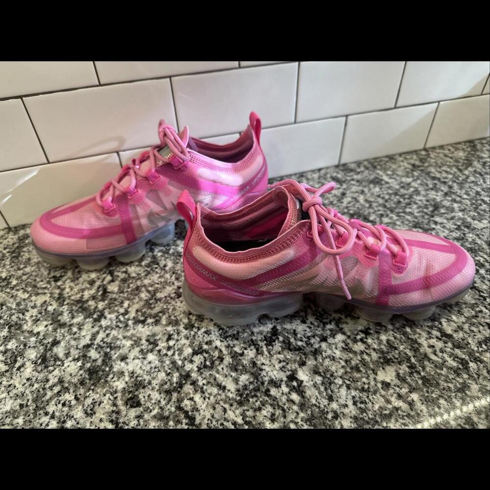 Nike Air VaporMax 2019 Womens Size 8.5 Running Shoes Sneakers Psychic Pink - Picture 2 of 6